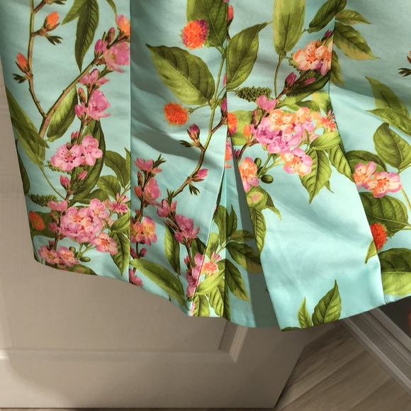 Talbots floral dress. Size 6 in excellent condition - Picture 4 of 7